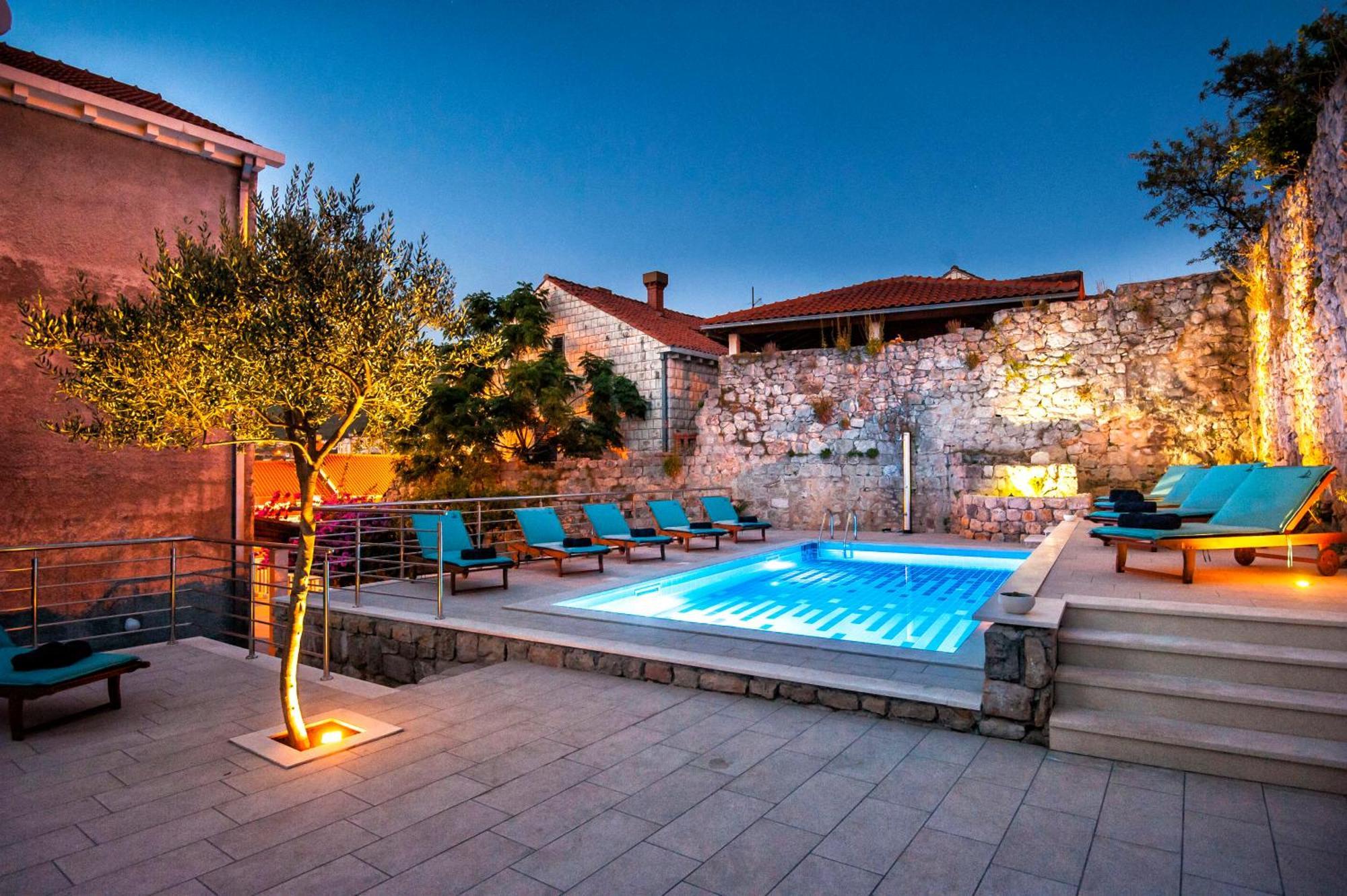 California 2 * Dubrovník